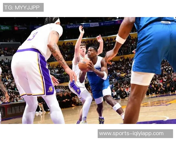 34号秀对位浓眉表现出色7中7砍下14分10板正负值高达24