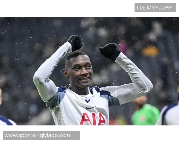 斯基拉报道穆阿尼有意重返尤文图斯双方将于近日展开直接谈判 斯基拉报道穆阿尼有意重返尤文图斯双方将于近日展开直接谈判