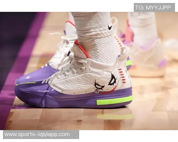 安东尼儿子基扬NCAA首秀球鞋成首张1of1球星卡引发热议